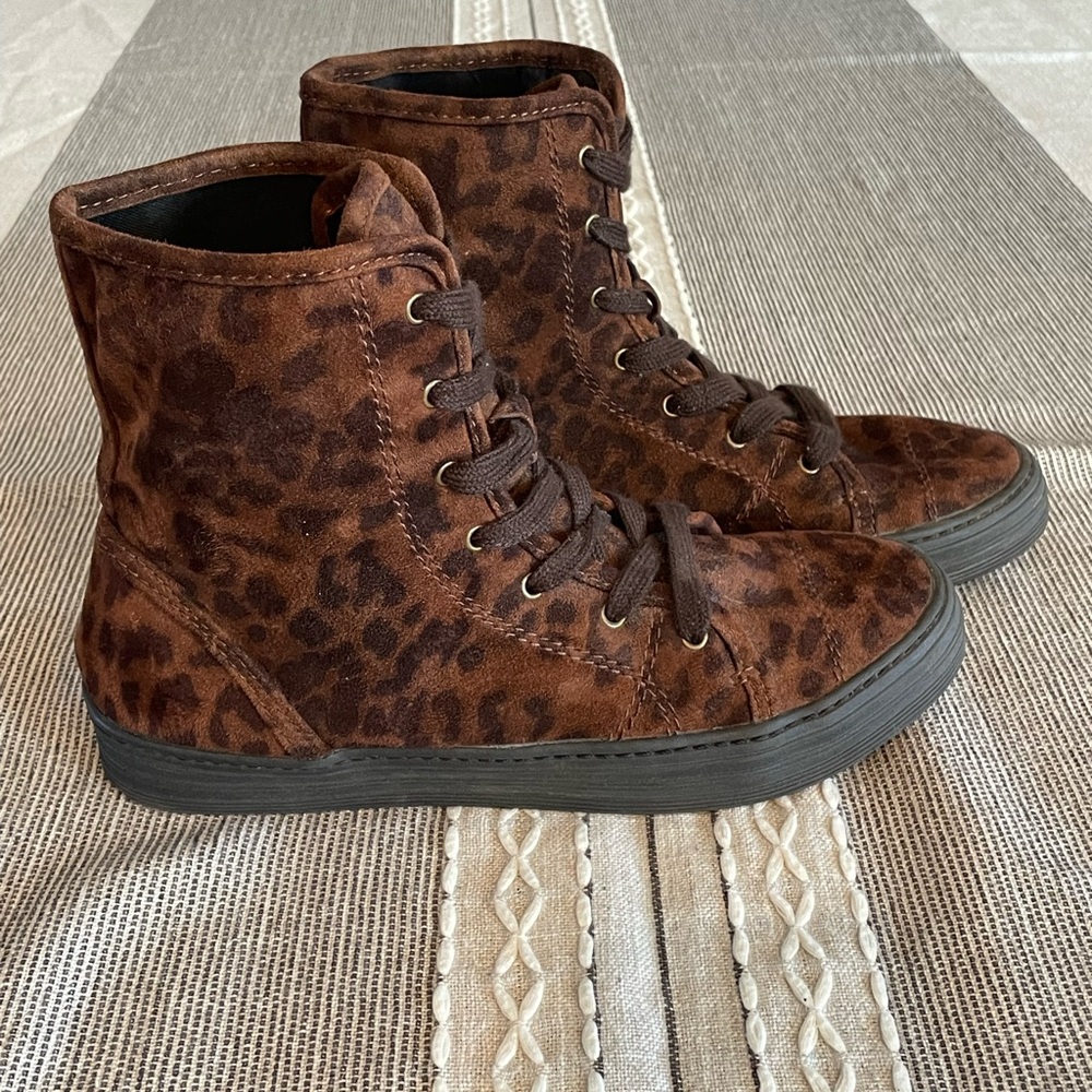 Vintage Airwalk Brown Leopard Print Sneakers